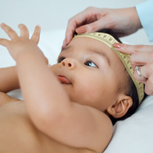 cranio neonato misurazione pediatra